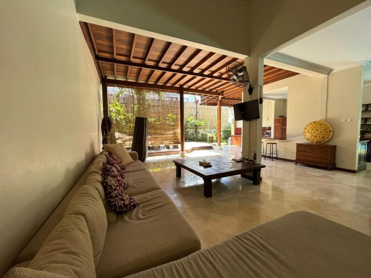 Villa Kuta - 4br With Private Xl Pool Kuta (Bali)