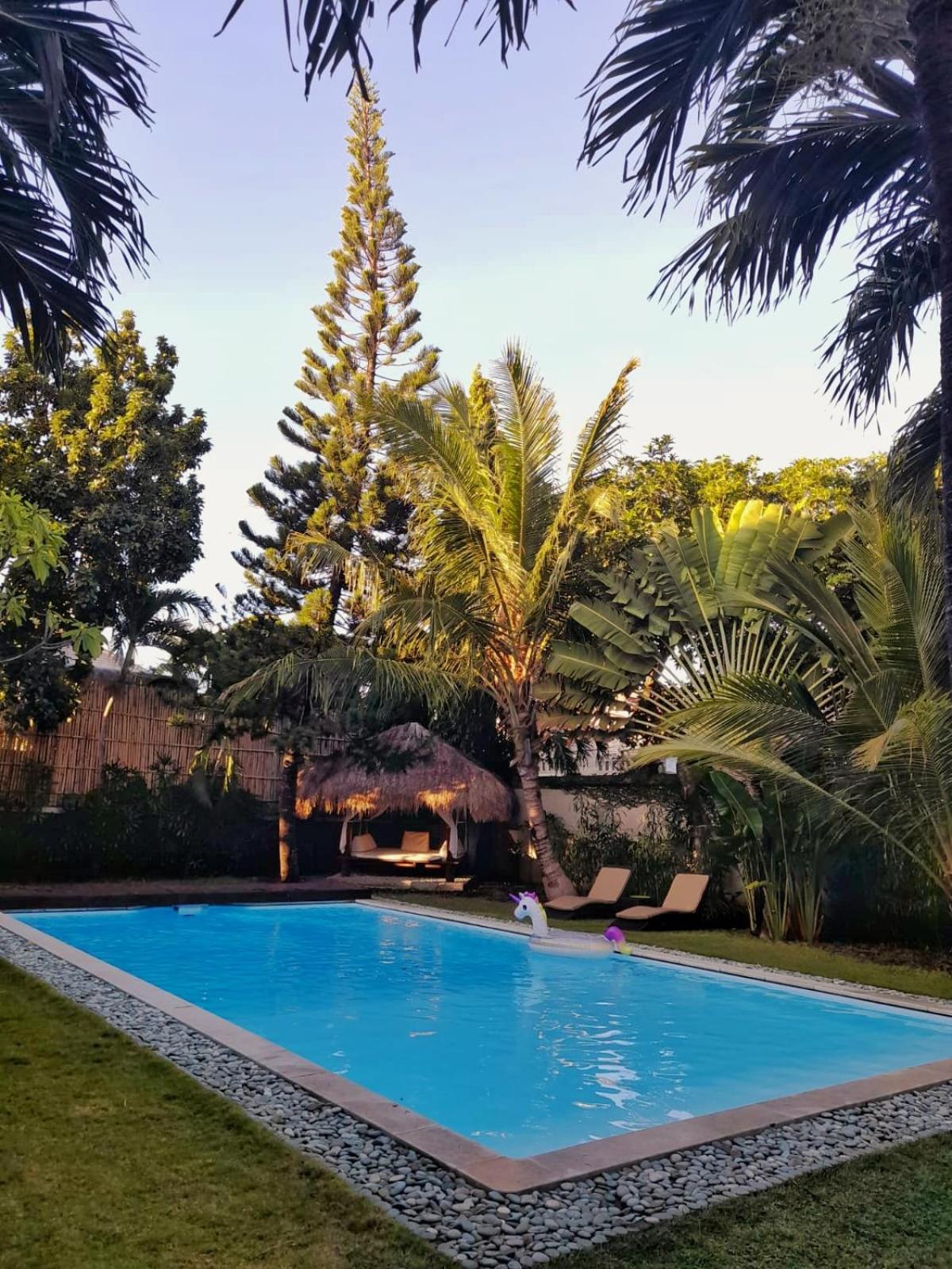 Kuta - 4br With Private Xl Pool Villa